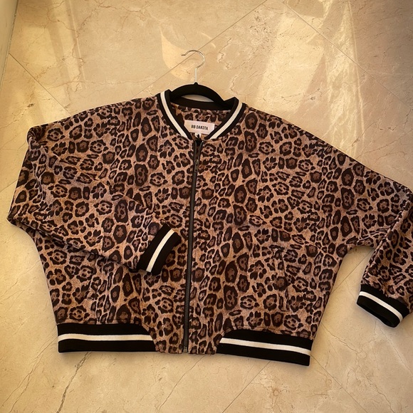 BB DAKOTA LEOPARD PRINT BOMBER JACKET - Picture 2 of 8